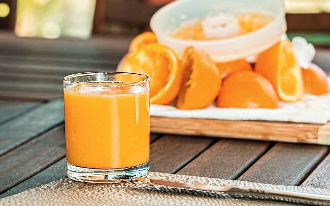 فوائد عصير البرتقال وقيمته الغذائية